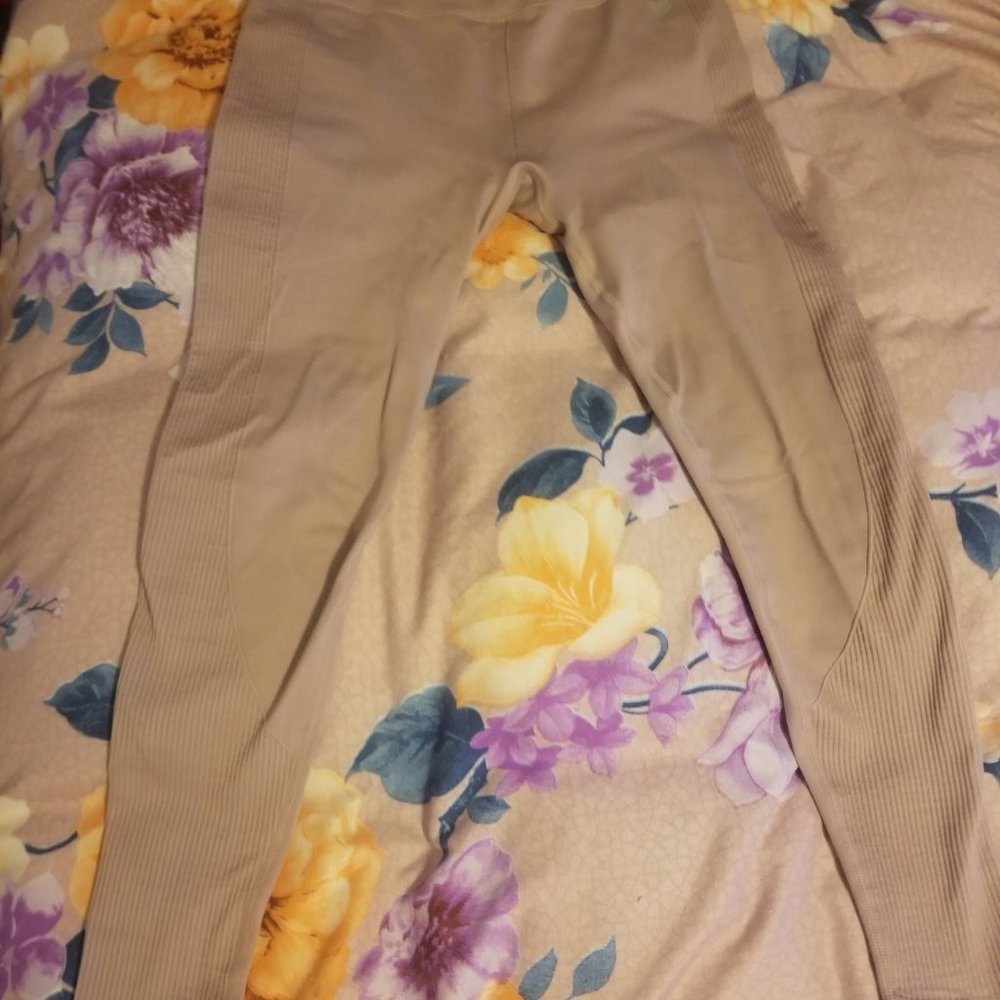lilac workout pants sz.m